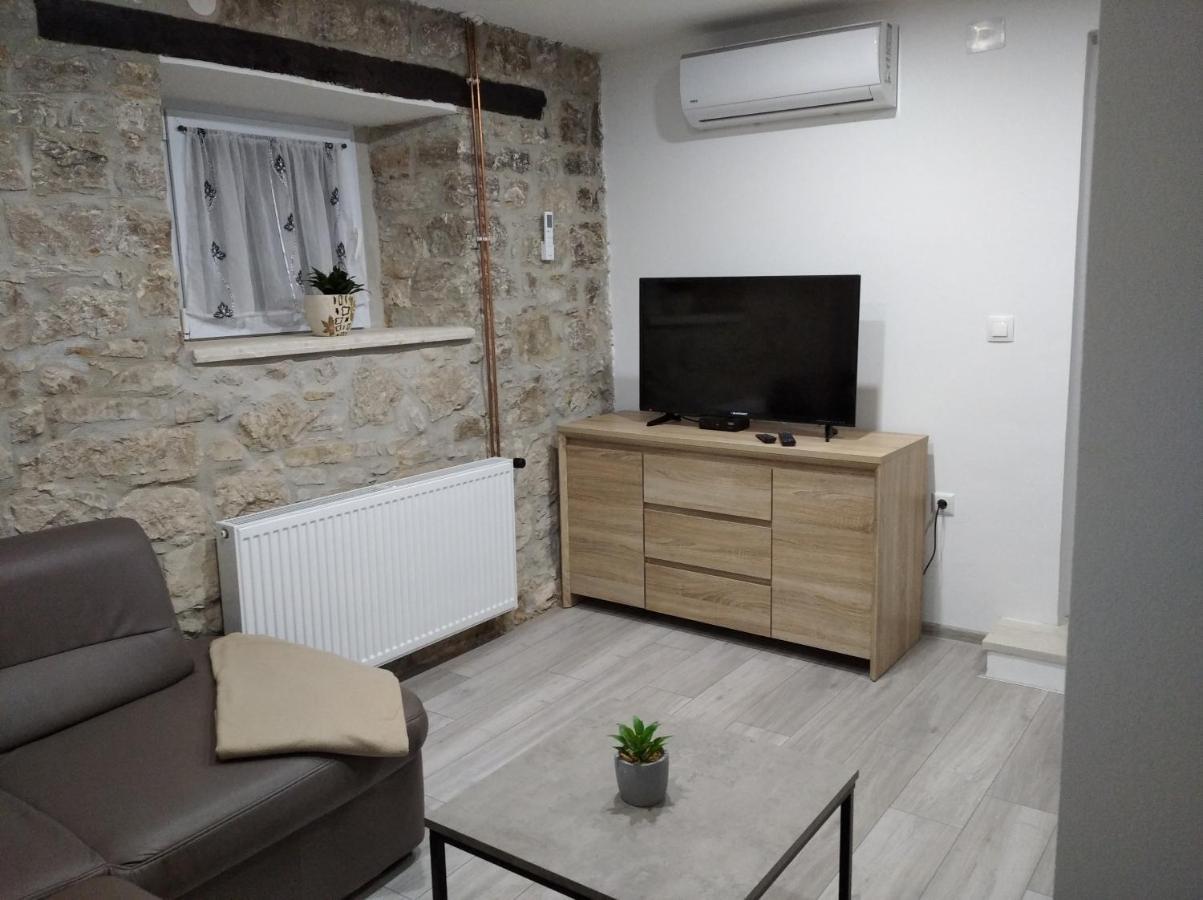Apartman Lari Vizinada Exterior photo